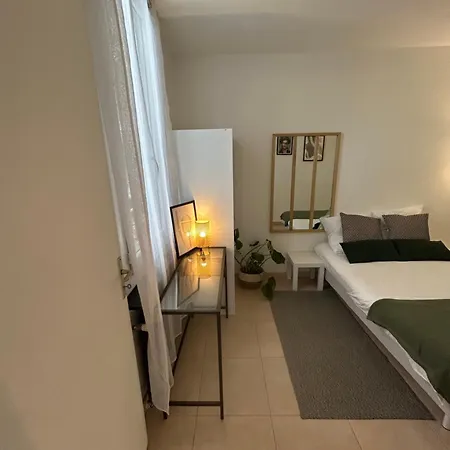 Charming 1 Bedroom Flat Centre Apartamento *