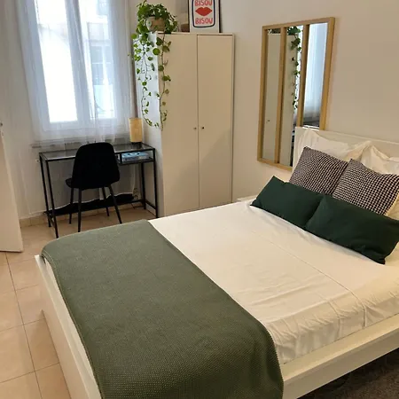 Charming 1 Bedroom Flat Centre 尼斯